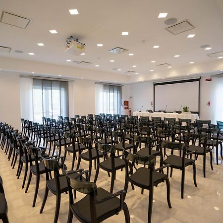 Pm Hotel كاتانزارو المظهر الخارجي الصورة