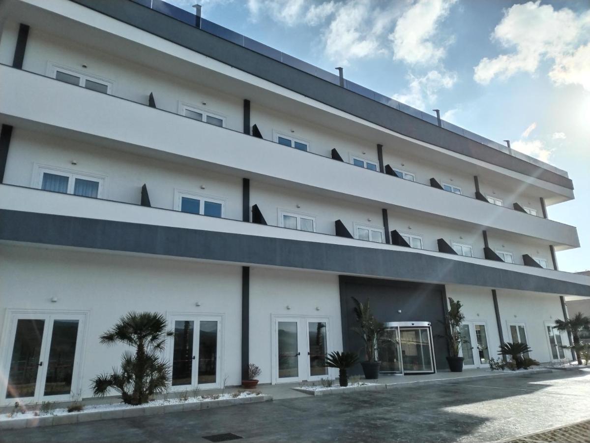 Pm Hotel كاتانزارو المظهر الخارجي الصورة