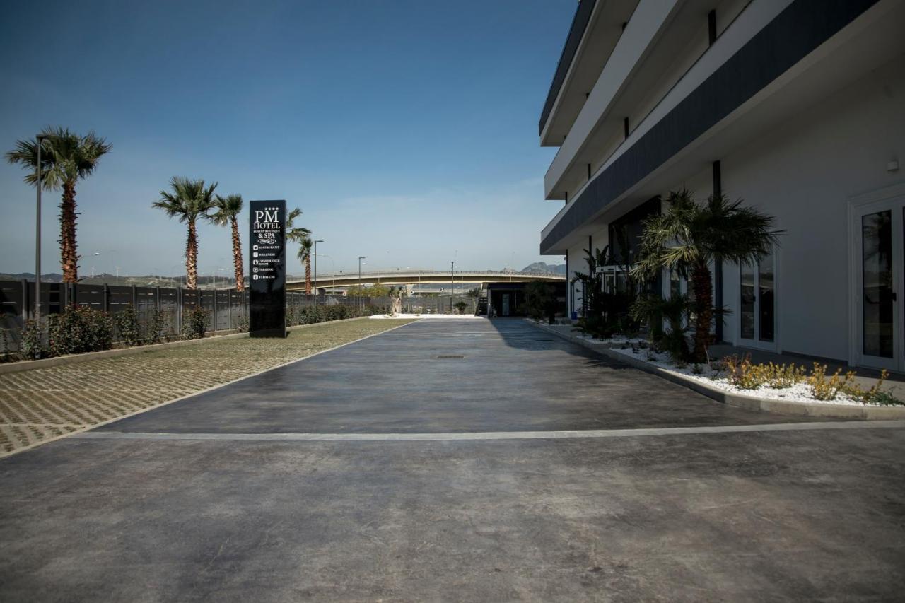 Pm Hotel كاتانزارو المظهر الخارجي الصورة