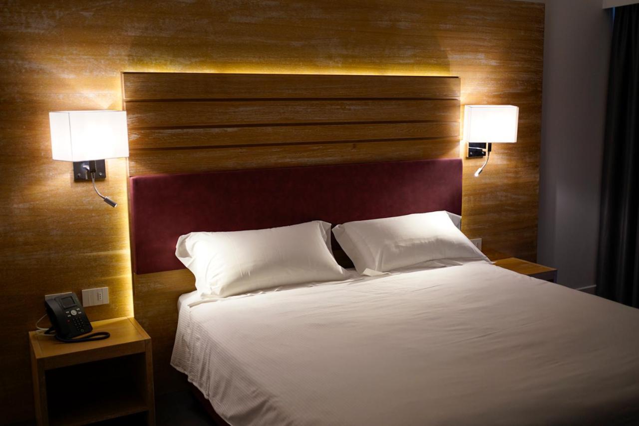 Pm Hotel كاتانزارو المظهر الخارجي الصورة
