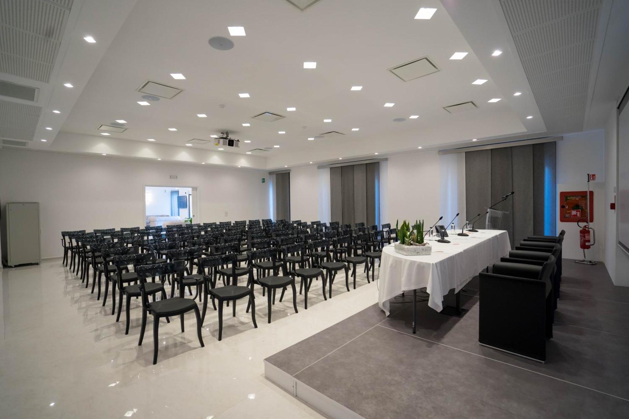 Pm Hotel كاتانزارو المظهر الخارجي الصورة