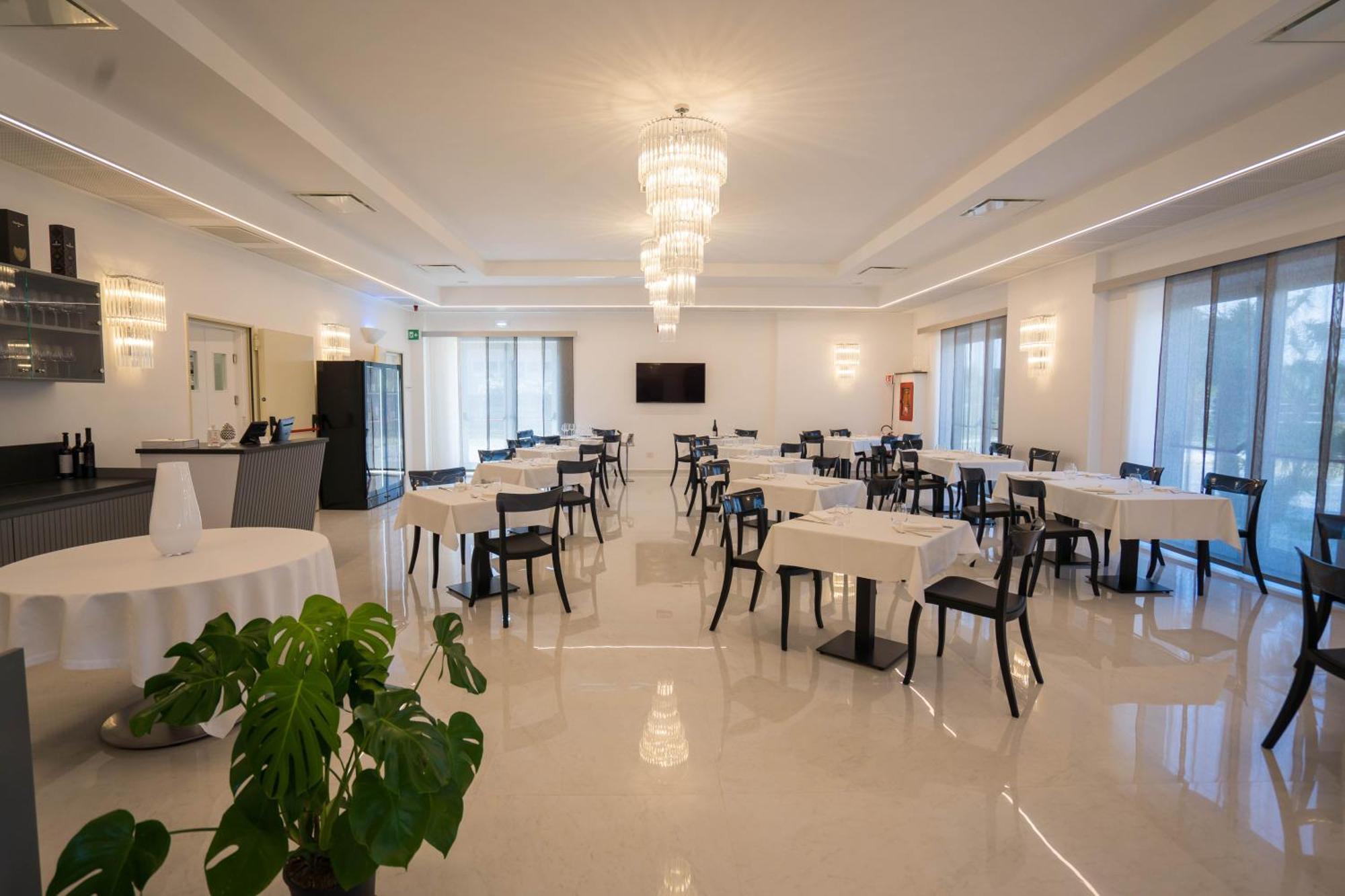 Pm Hotel كاتانزارو المظهر الخارجي الصورة