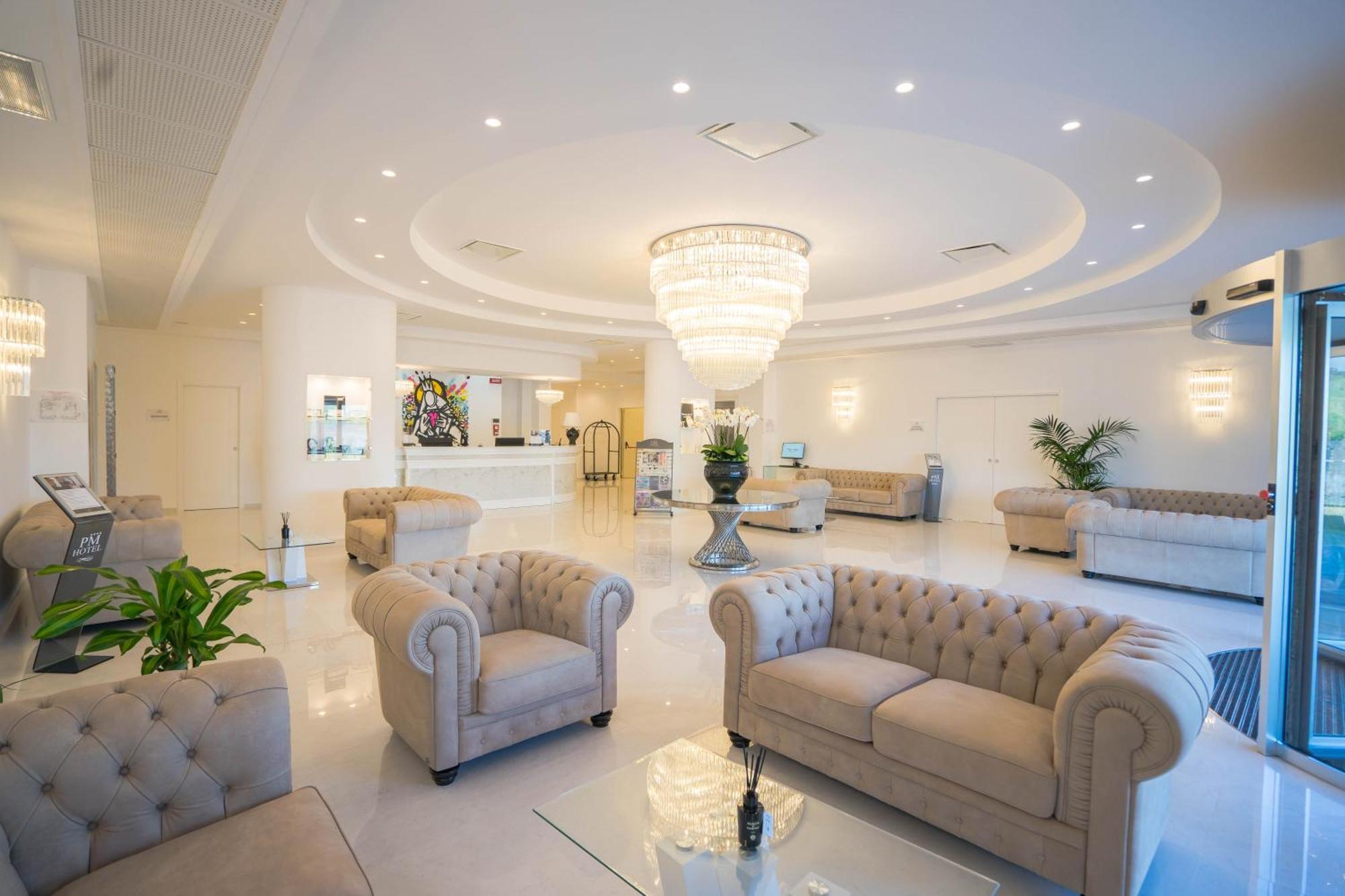 Pm Hotel كاتانزارو المظهر الخارجي الصورة