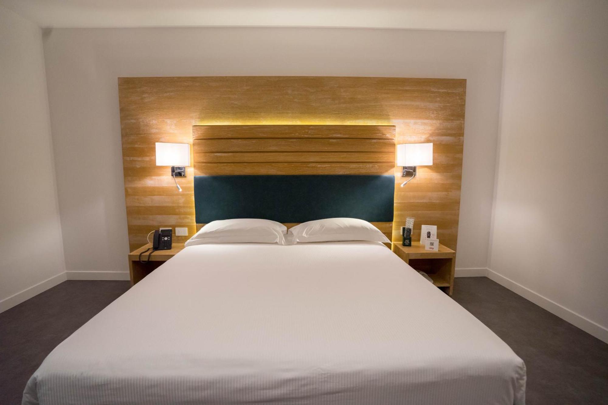Pm Hotel كاتانزارو المظهر الخارجي الصورة