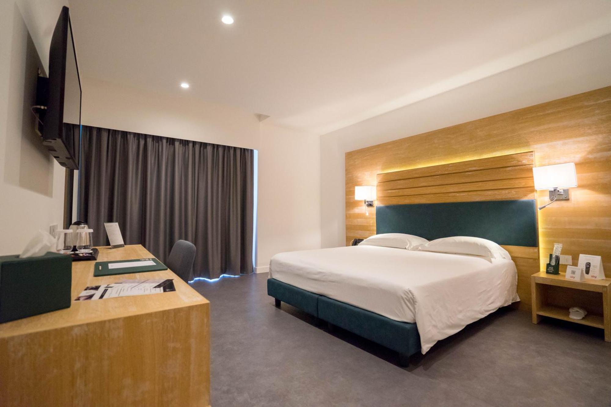 Pm Hotel كاتانزارو المظهر الخارجي الصورة