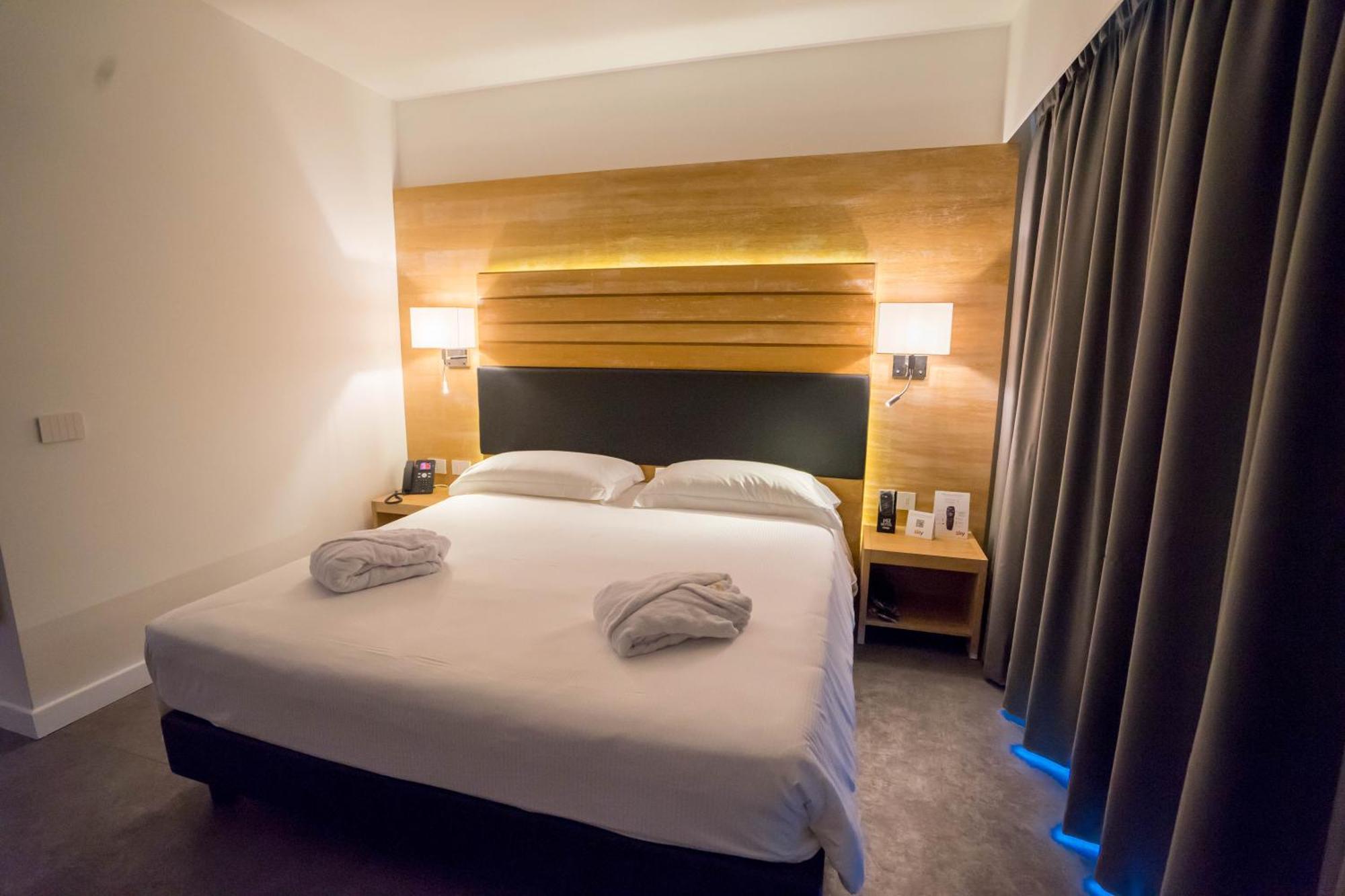 Pm Hotel كاتانزارو المظهر الخارجي الصورة